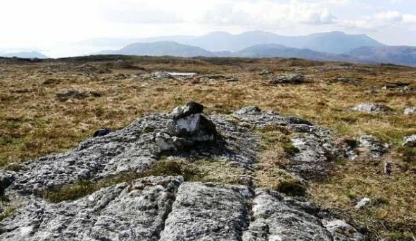 Carn nan Iomairean (photo: Jim Fothergill)