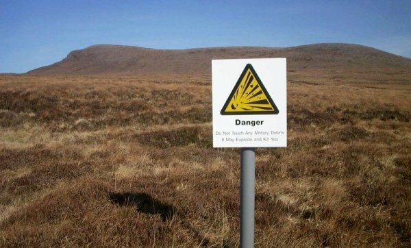 Warning sign on the Cape Wrath range (photo: Bert Barnett)
